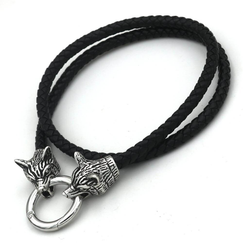 Keltischer Schmuck mit Wölfe