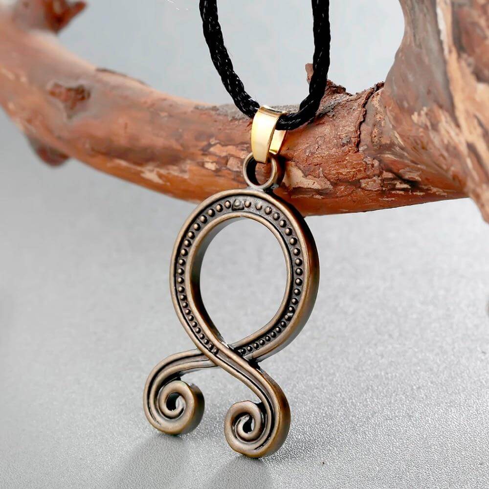 Wikinger Schmuck Frauen mit Othala
