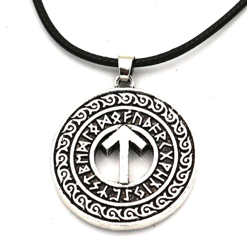Wikinger Schmuck mit Tiwaz Rune