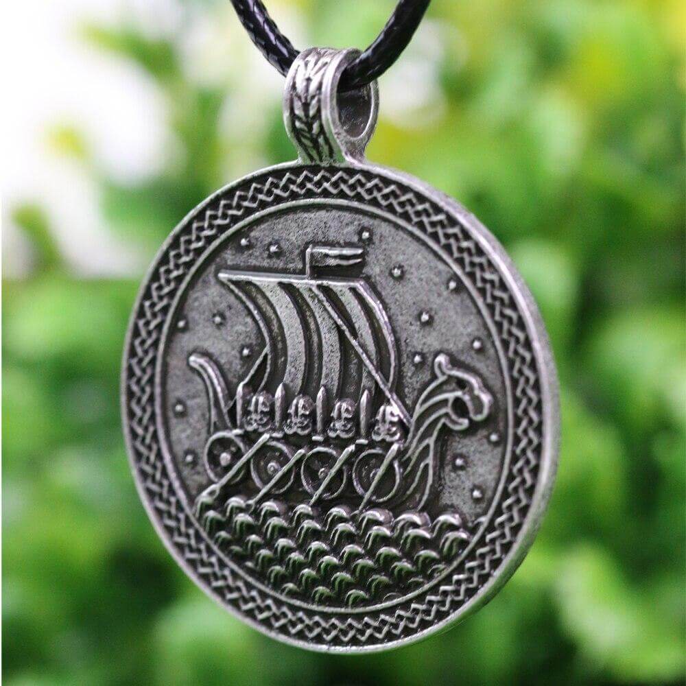 Wikinger Schmuck mit Wikingerboot
