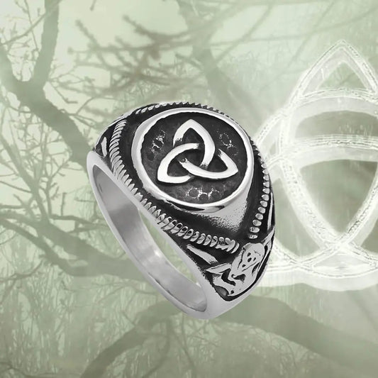 Ring Triquetra