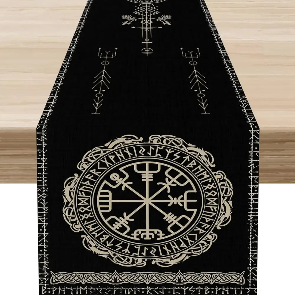 Schwarzer Tischläufer mit Vegvisir