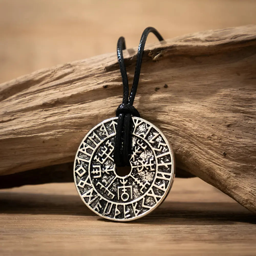 Wikinger Halskette Vegvisir  Runen