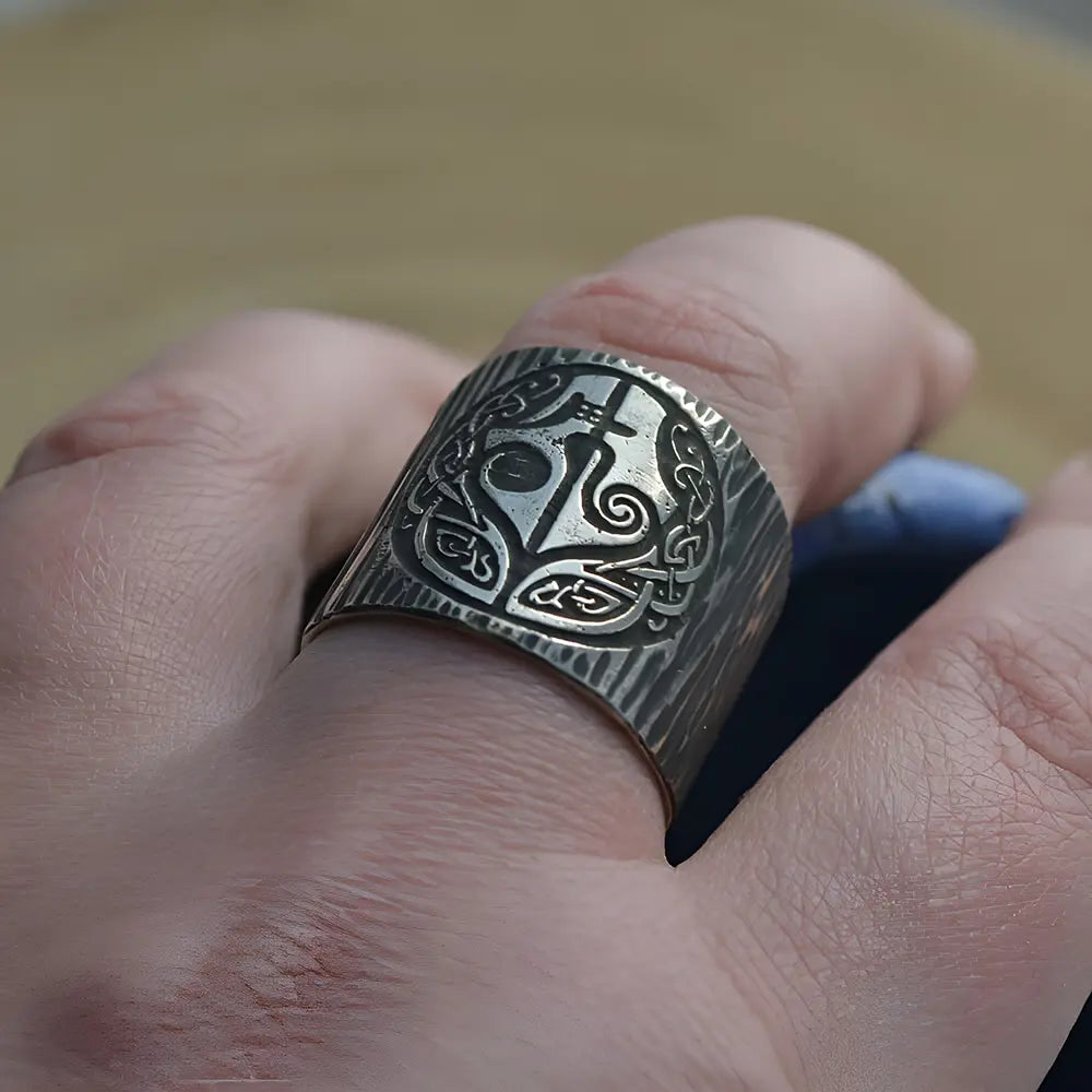 Wikinger Ring mit Hel Göttin