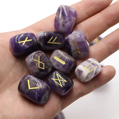 Wikinger Runen mit Amethyst