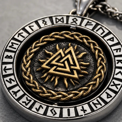 viking anhaenger valknut symbol runen makroaufnahme detail