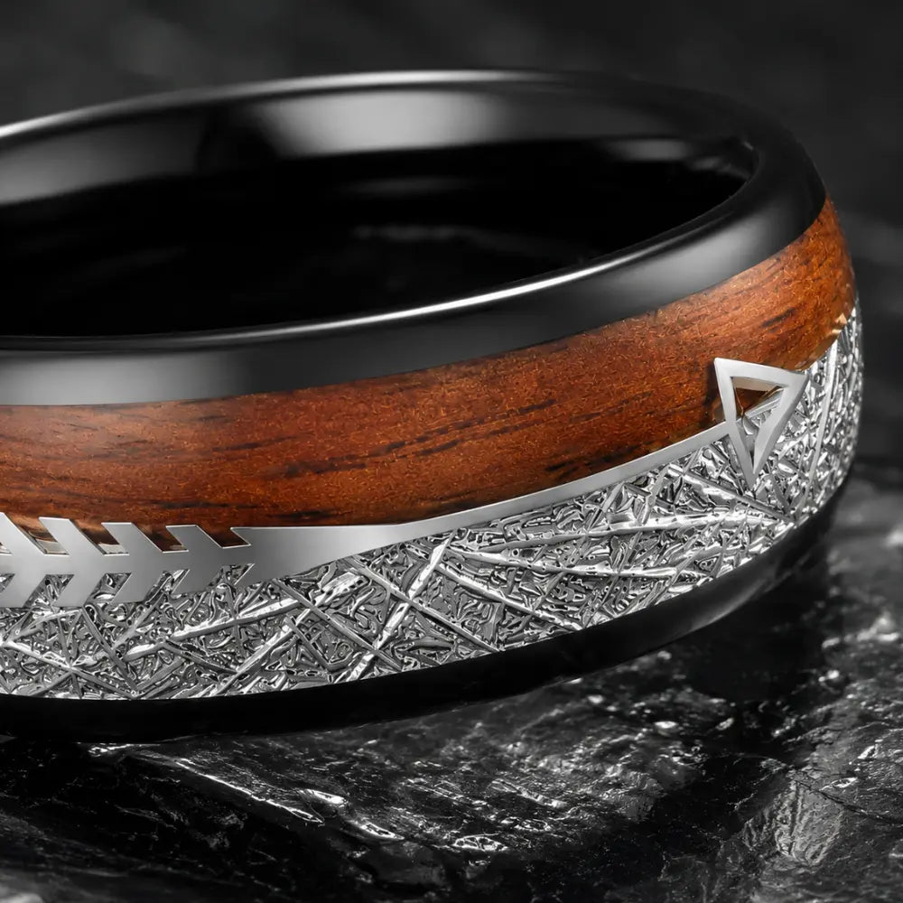 viking ring holz meteorit detail pfeilgravur schwarz