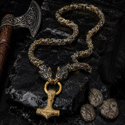 wikinger kette flatlay obsidian runen rabenfedern schwarz