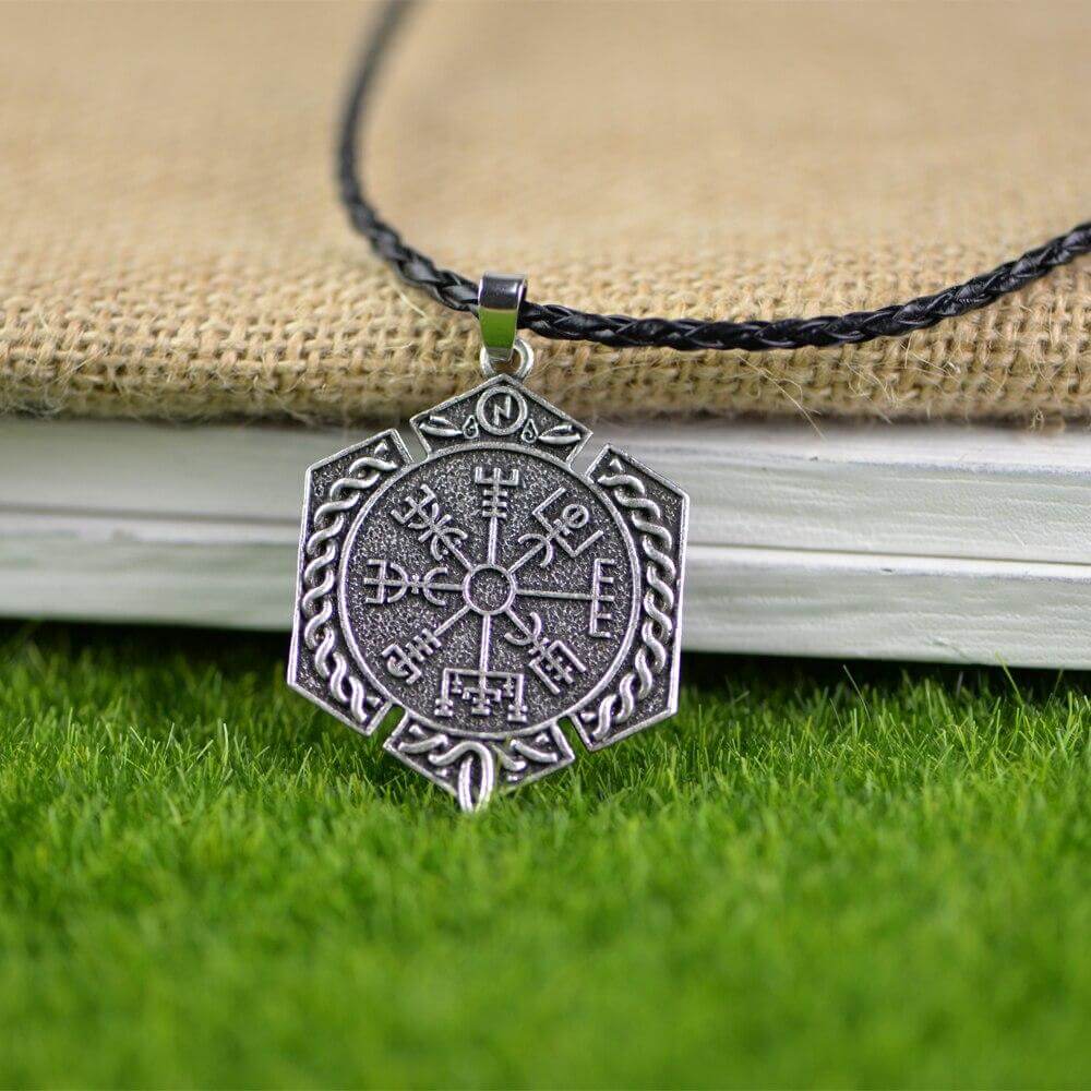 Keltische Halskette mit The Vegvisir