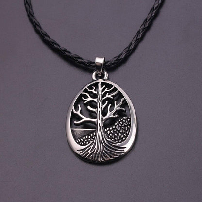 Keltischer Schmuck mit Nordischer Baum