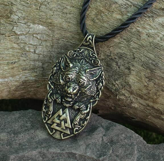 Keltischer Schmuck mit Valknut und Fenris