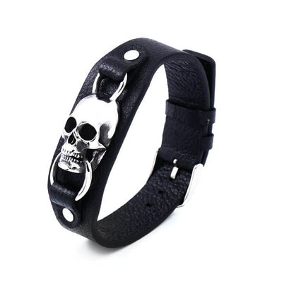 Viking Armreif mit Totenkopf