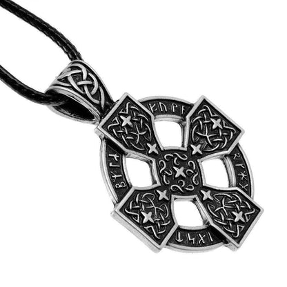 Wikinger Schmuck mit Sonnenkreuz